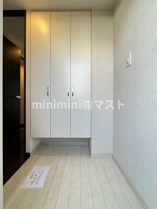 ヴィーナスコート福島の玄関