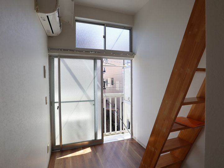 エクセル7・6の居間