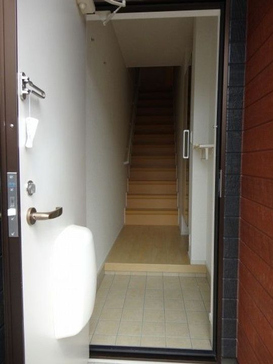 イタニティーVの玄関