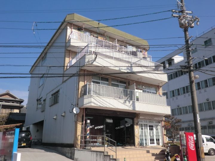 高知県高知市秦南町1(マンション)の賃貸物件の外観