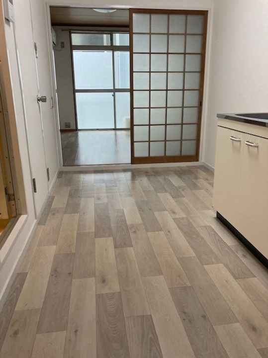 洛水ハイツの居間