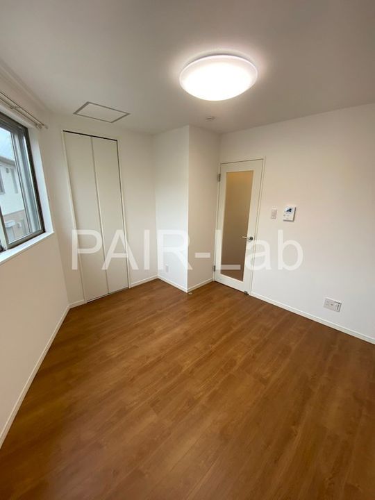 リープラス青山北の居間