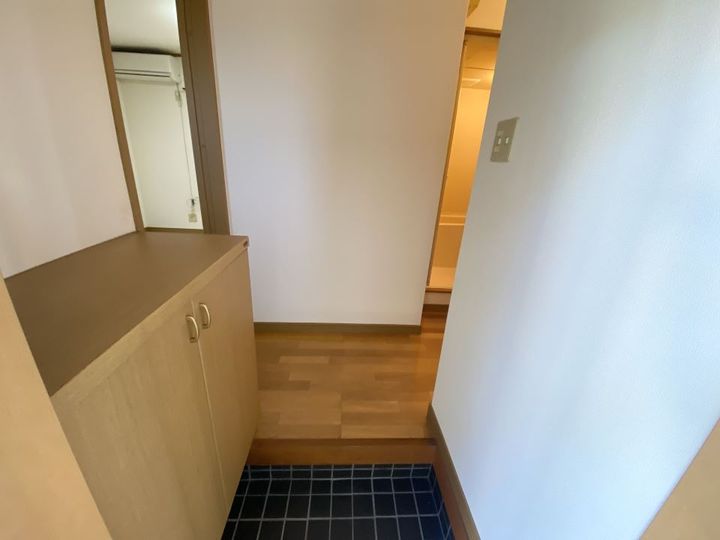 スカイハイツ光山の玄関