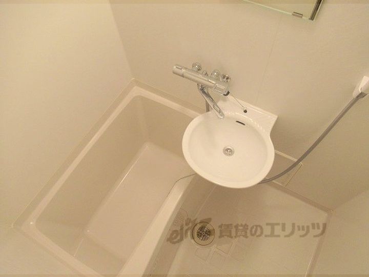 レオパレスクレールアピテの風呂