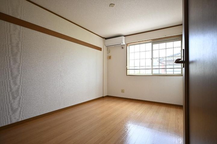 ダールッサラームI棟の内装