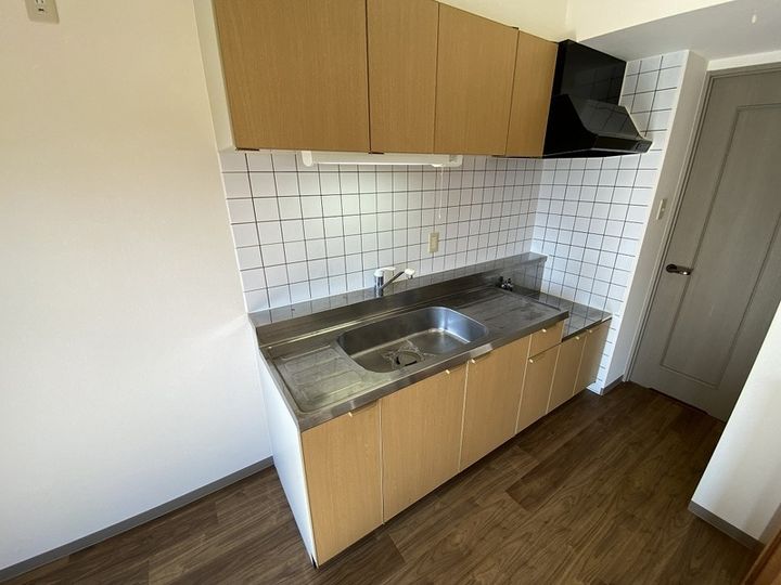 榴ヶ岡ユーワマンションのキッチン