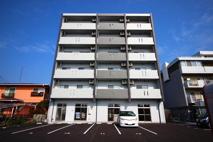 広島県福山市神辺町大字新徳田(マンション)の賃貸物件の外観