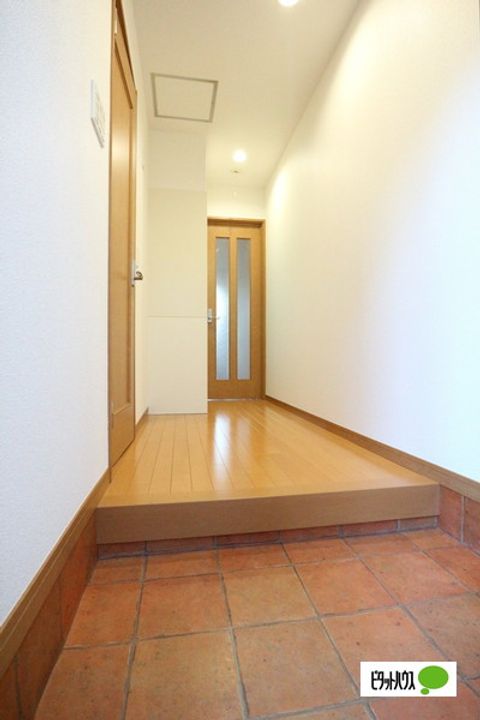 ハイム豊田の玄関