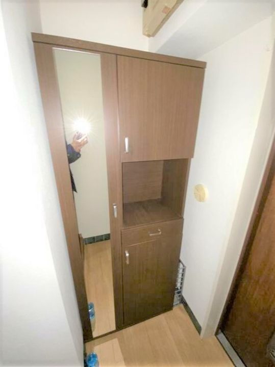 ライオンズマンション万世町の玄関