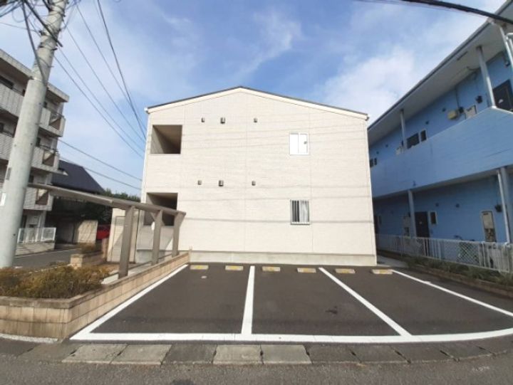 埼玉県坂戸市芦山町の賃貸アパートの外観