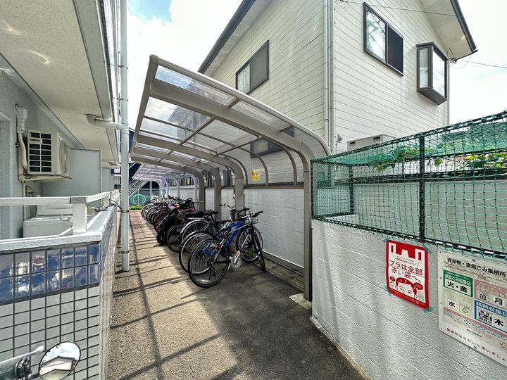 イーグルハイツ銀杏町の地図