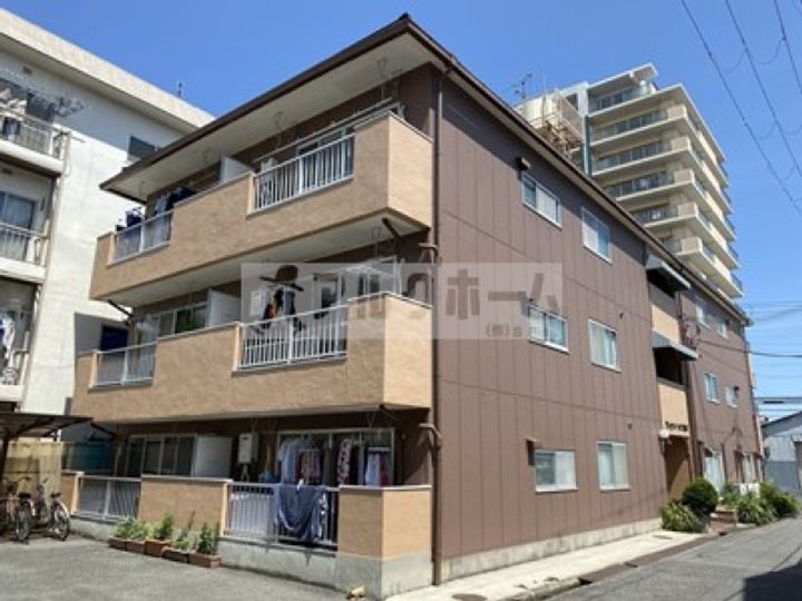 クレセントハイツ西川の外観