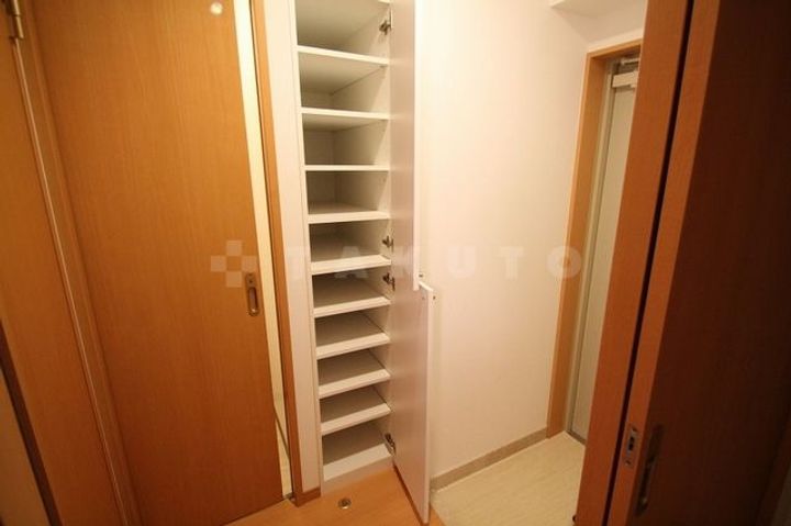 ビクトワール京都河原町の玄関