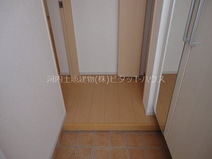 ホワイトサウンズあくつの玄関