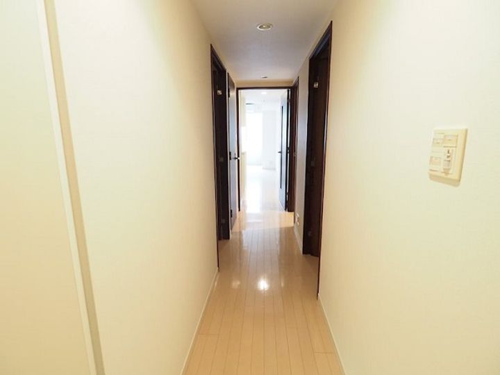 東京都中央区日本橋馬喰町1(マンション)の賃貸物件の玄関