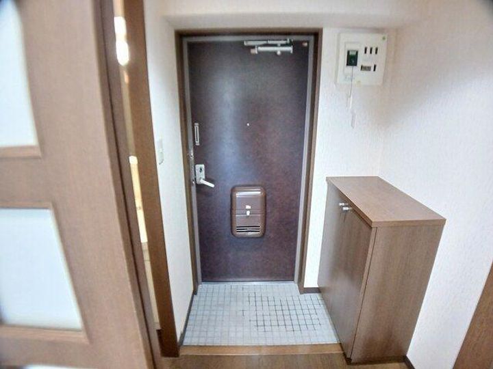 愛知県日進市北新町東口論義(マンション)の賃貸物件の玄関