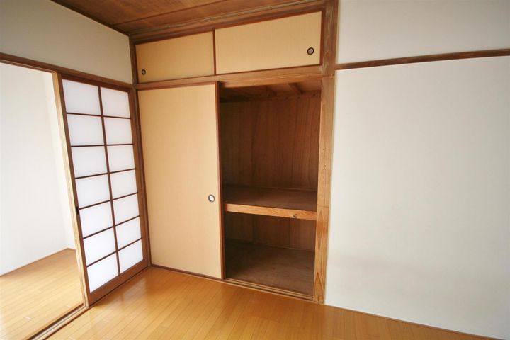 内藤ビルの居間