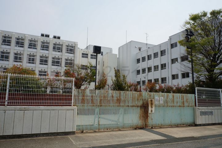 エンジェル坂下の周辺