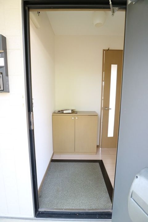岡山県都窪郡早島町早島(アパート)の賃貸物件の玄関