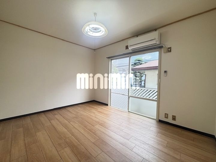 ヒカリハイムの居間