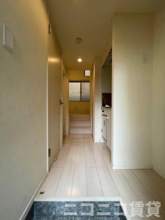 東京都足立区千住中居町(アパート)の賃貸物件の玄関