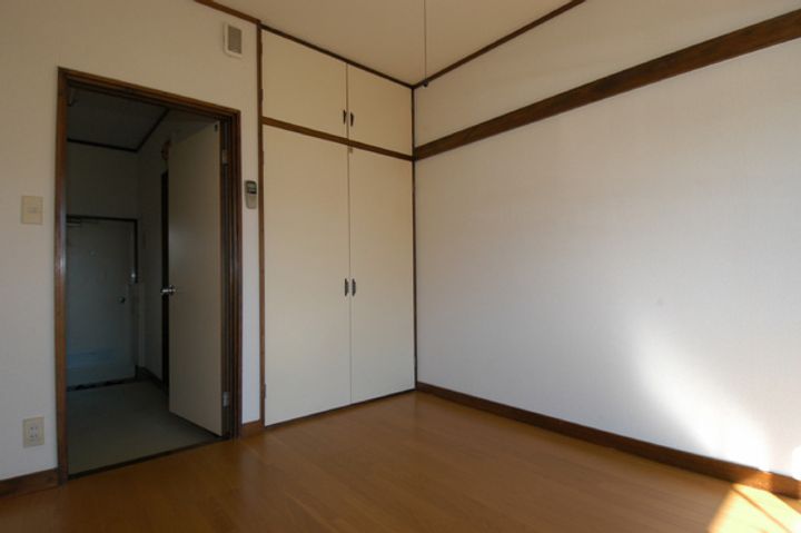エジリリゾートA館の居間