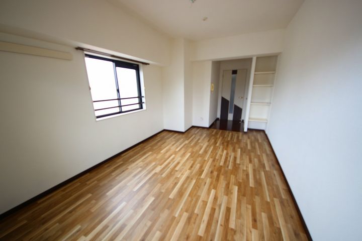 ラフィナーレアースコート魚町の居間