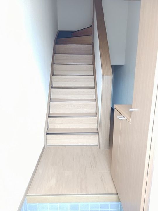 広島県福山市山手町3(アパート)の賃貸物件の玄関