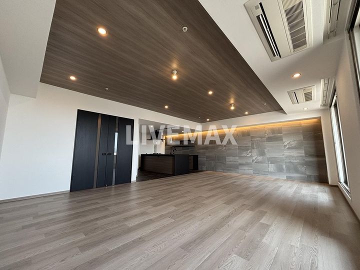 東京都港区西麻布4(マンション)の賃貸物件の居間