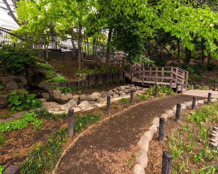 ASTILE用賀IIの周辺