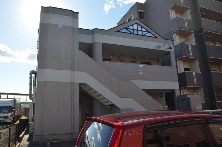 シャルムガーデンの外観