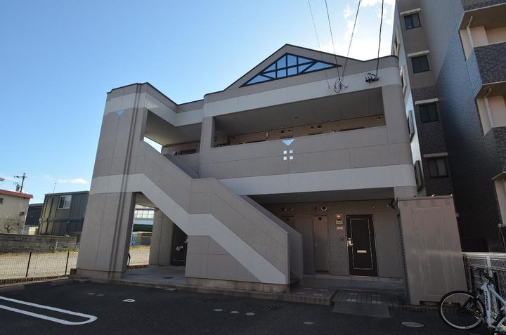 シャルムガーデンの外観