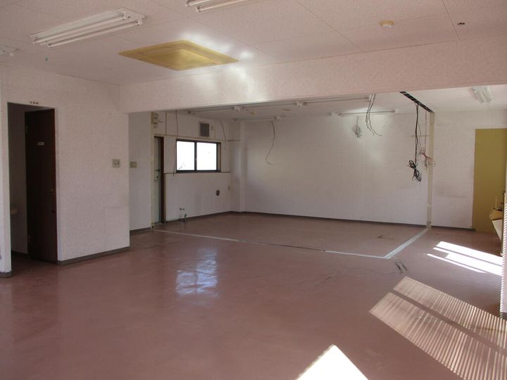 河北センスBテナントの内装