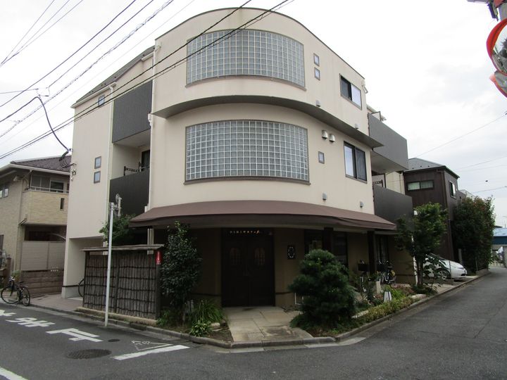 つばめはうすの外観