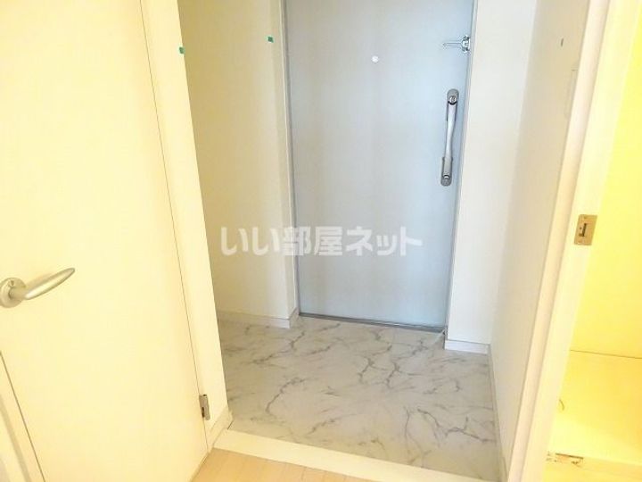 リュミエール メゾンの玄関