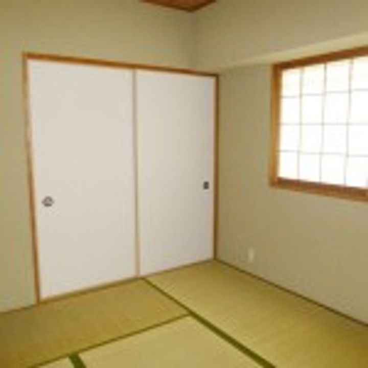 レイティー西大津3号館の居間