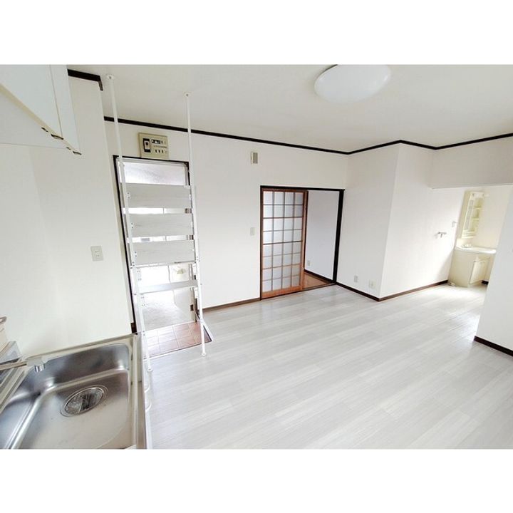 コーポ寺門B棟の居間