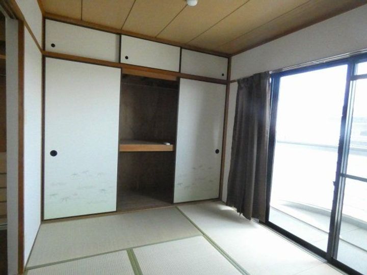 リフレKAWANISHの内装