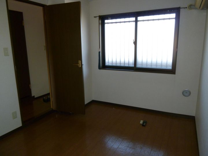 高洋ビルIVの居間