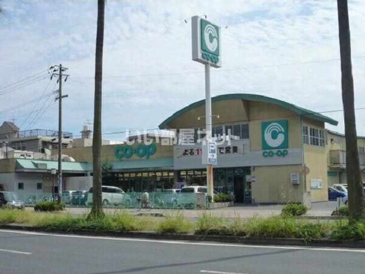 ピネータ天保山の周辺