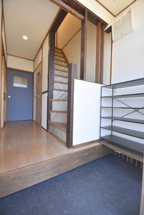 広島県広島市安佐南区伴東2(一戸建)の賃貸物件の玄関