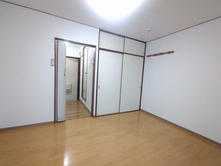 コーポラスユーの居間