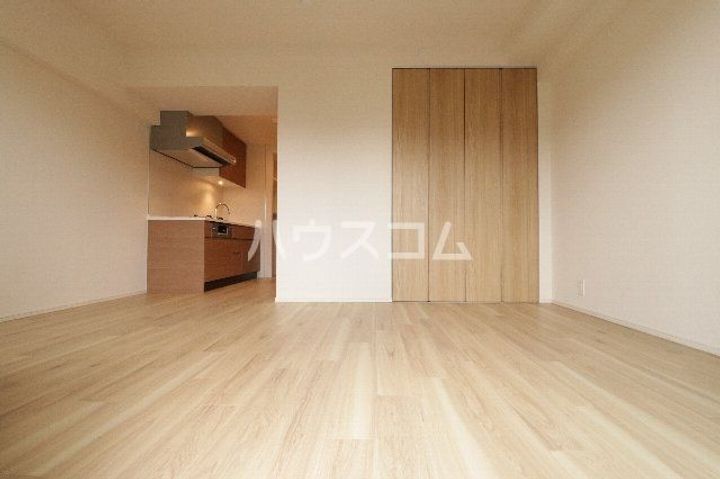ART RESIDENCE IN OoTAKA-no-MORIの居間