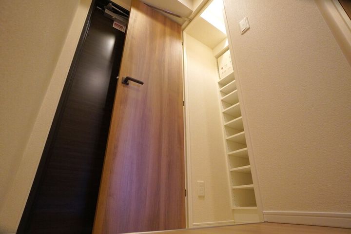 東京都墨田区緑4(マンション)の賃貸物件の玄関