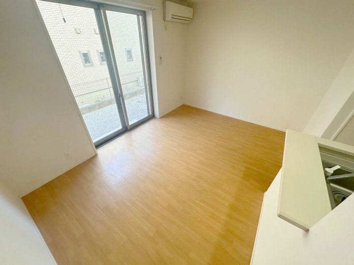 ハーブス ローズマリーの居間