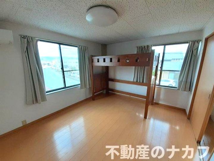 好再来アパートの居間