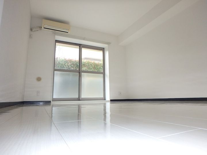 神奈川県藤沢市高倉(マンション)の賃貸物件の居間