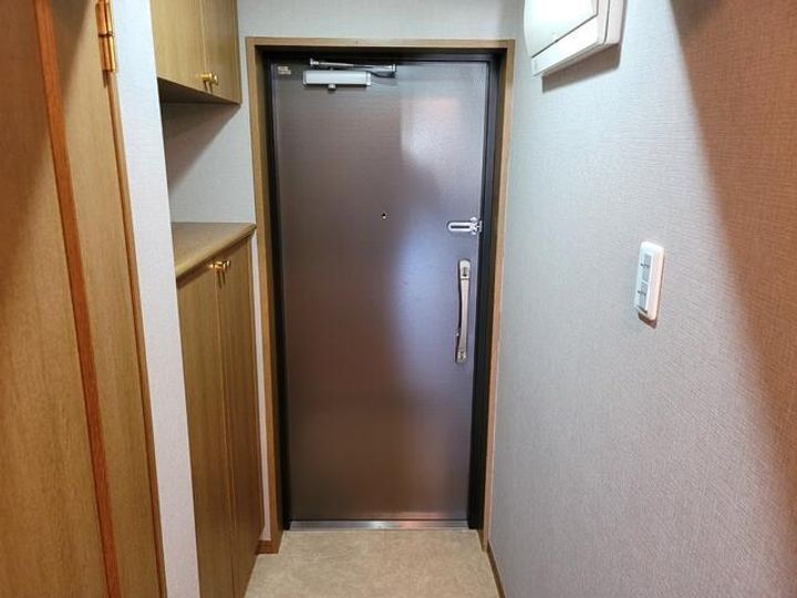 ライオンズシティ西新宿の玄関