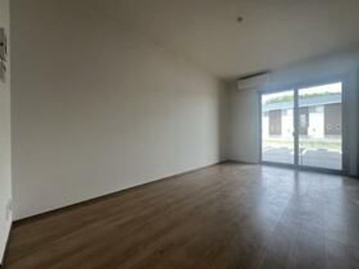 Cross Heighes(クロス ハイツ)・IIの居間