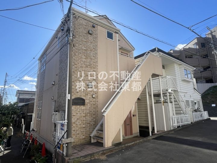 ドミールファーストの外観